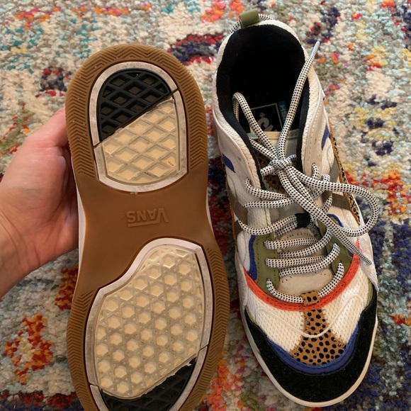 Vans sneakers, barely worn! - Picture 4 of 4